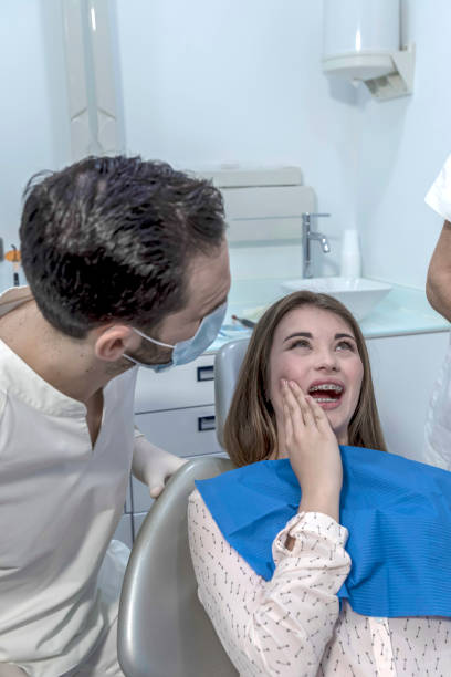 Best Weekend Emergency Dental Services in Lake Mohegan, NY